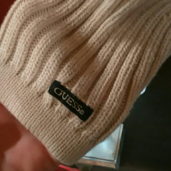 Guess turtleneck sweater - Picture 3 of 4